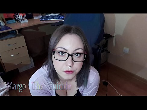 ❤️ Секси девојка са наочарима дубоко сише дилдо на камери ☑ Јебање код нас ❌❤