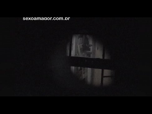 ❤️ Плавушу тајно снима воајер из комшилука скривен иза шупљих цигли ☑ Јебање код нас ❌❤